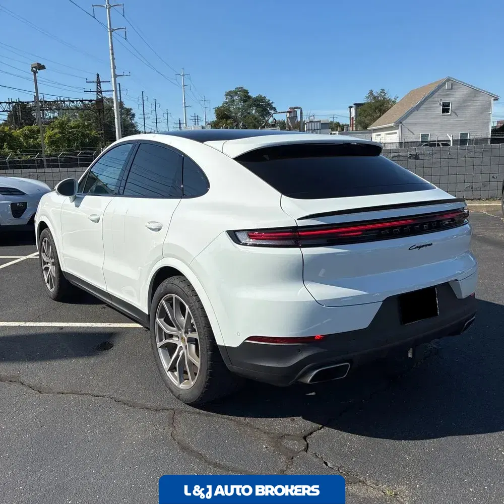 2024 Porsche Cayenne Coupe