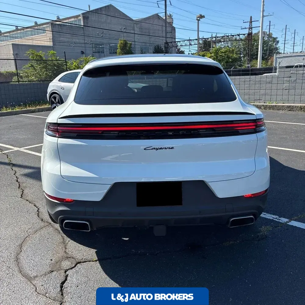 2024 Porsche Cayenne Coupe