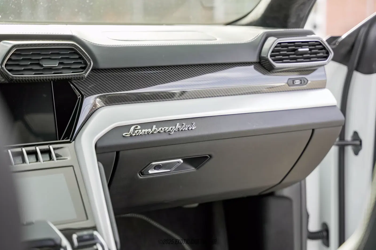 2020 Lamborghini Urus