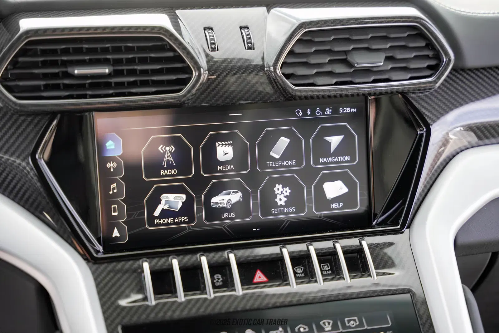 2020 Lamborghini Urus
