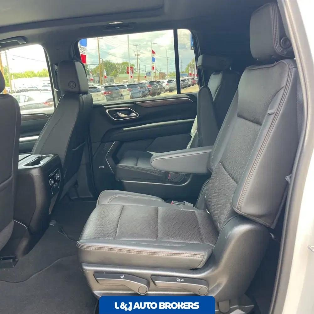 2021 Chevrolet Suburban High Country