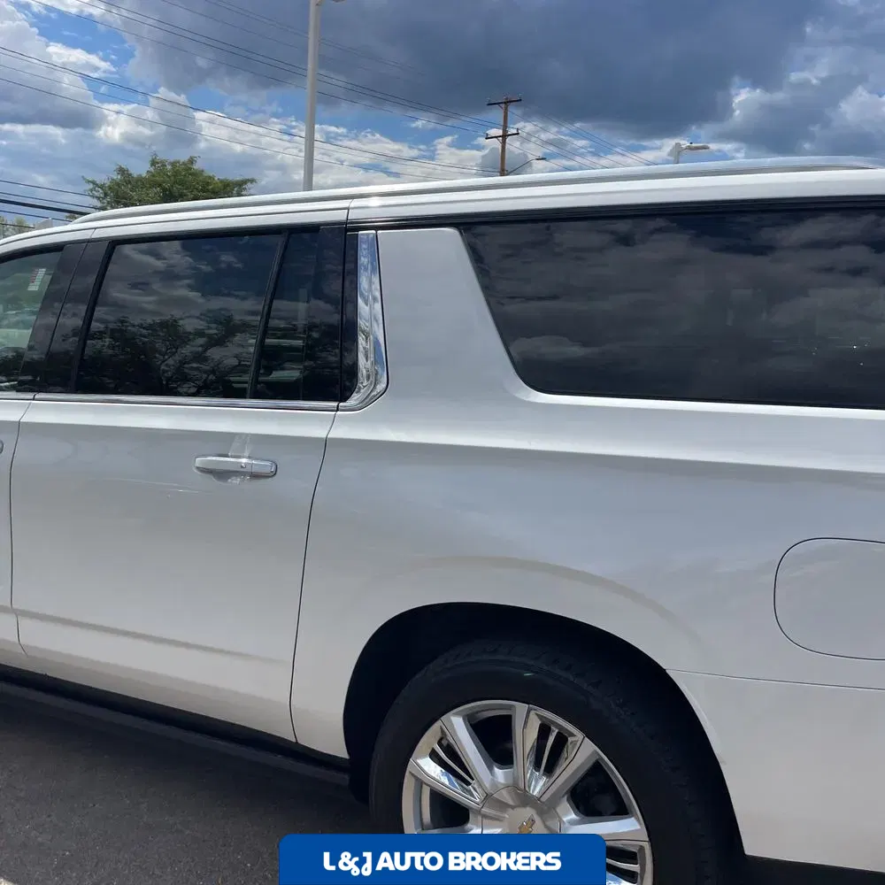 2021 Chevrolet Suburban High Country