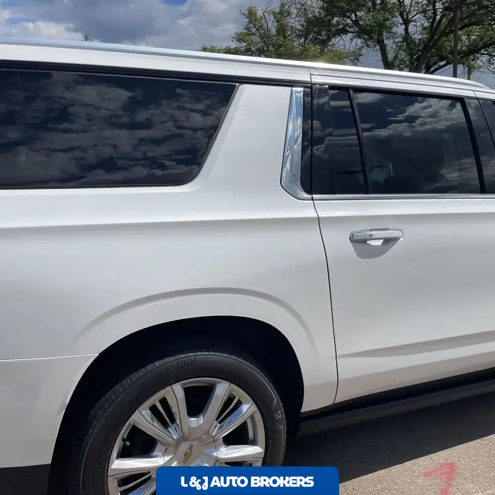 2021 Chevrolet Suburban High Country
