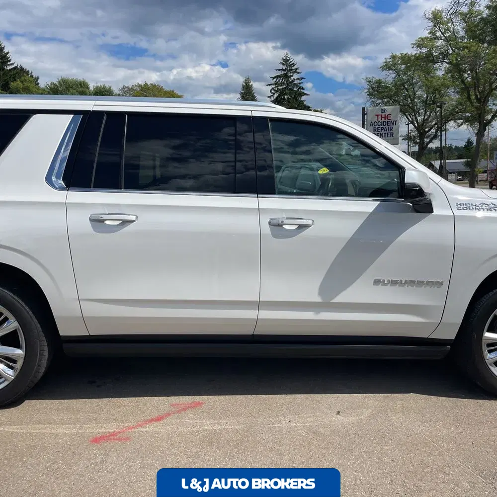 2021 Chevrolet Suburban High Country