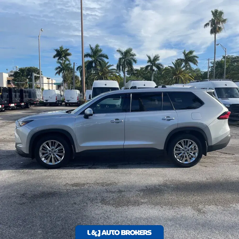 2024 Toyota Grand Highlander Platinum