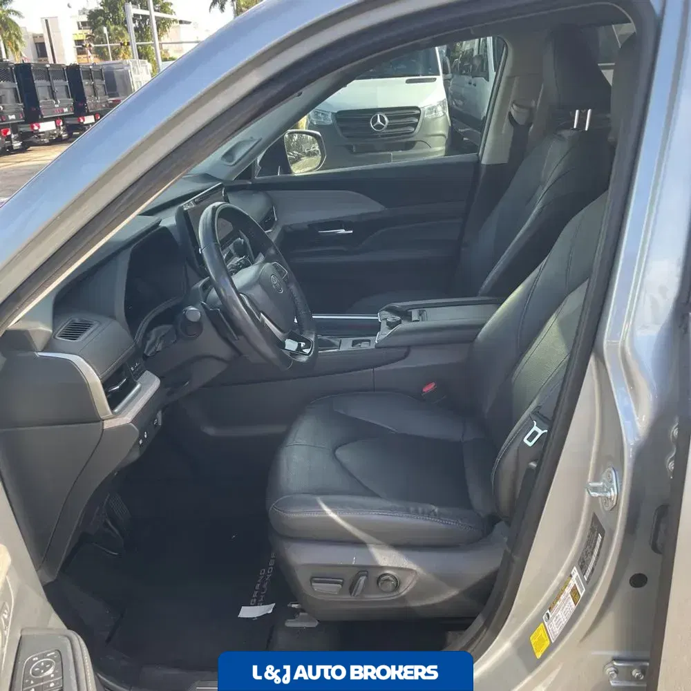 2024 Toyota Grand Highlander Platinum