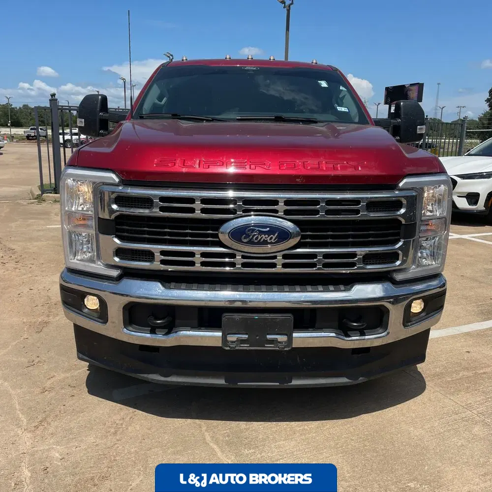 2025 Ford F-350 Super Duty XLT