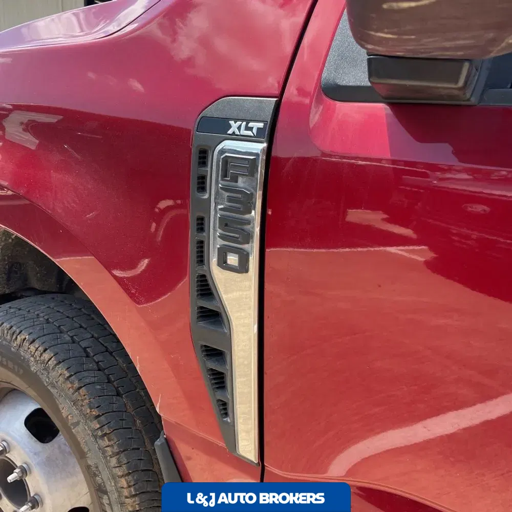 2025 Ford F-350 Super Duty XLT