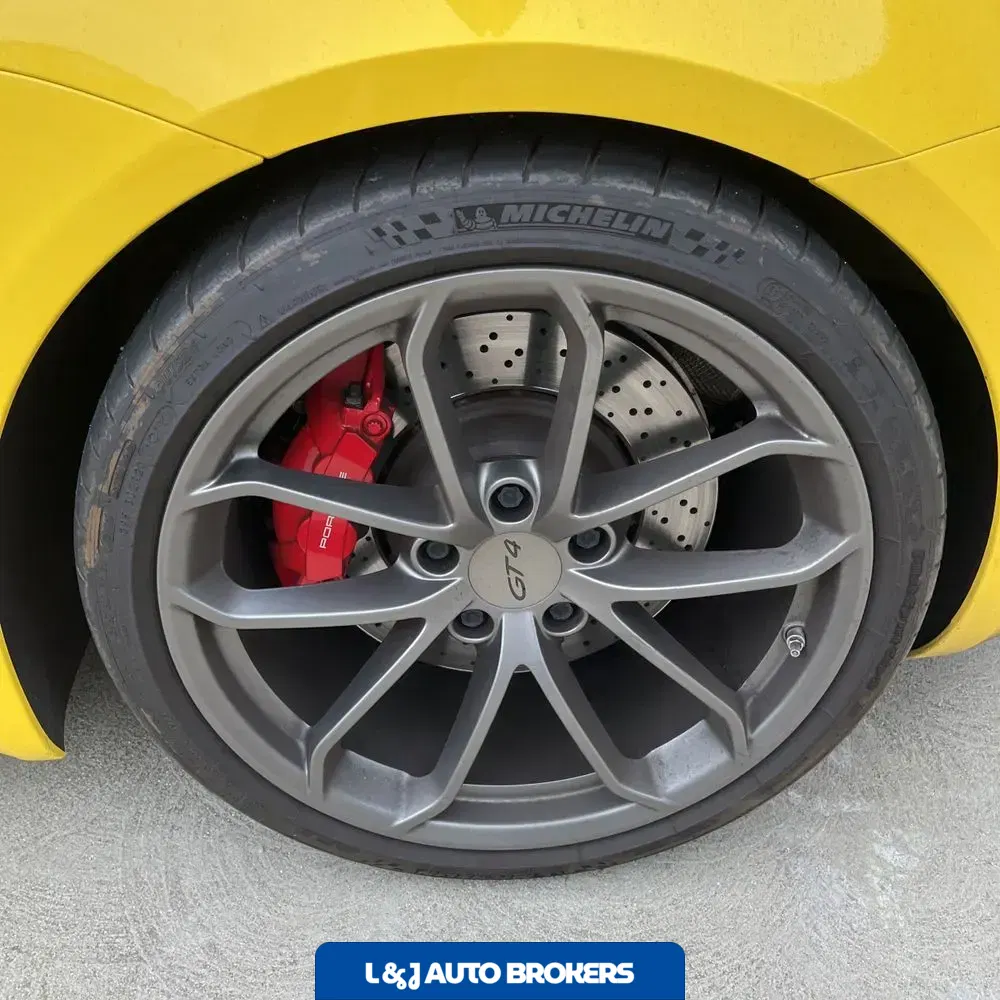 2021 Porsche 718 Cayman GT4