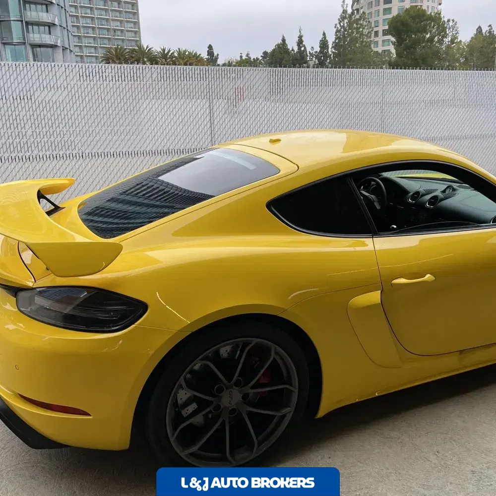 2021 Porsche 718 Cayman GT4