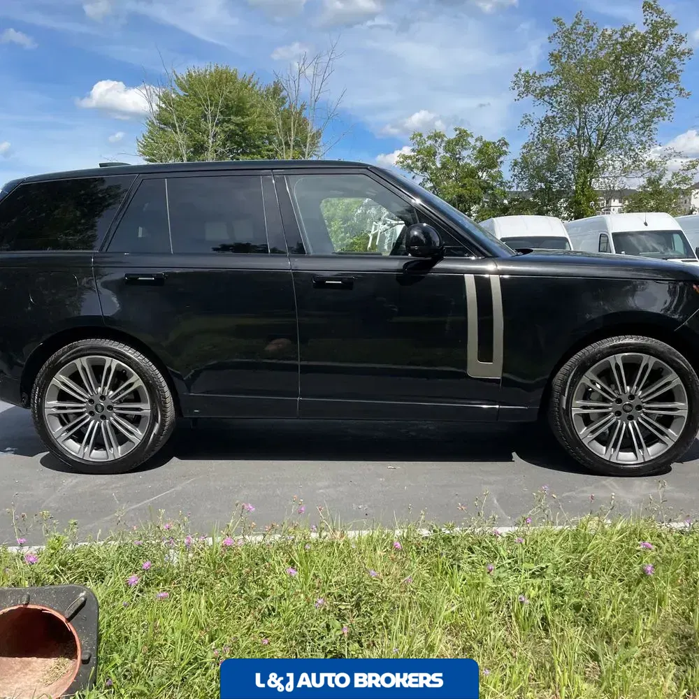 2023 Land Rover Range Rover SE
