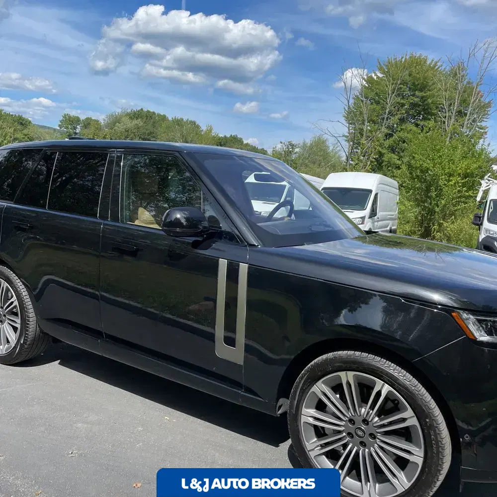 2023 Land Rover Range Rover SE