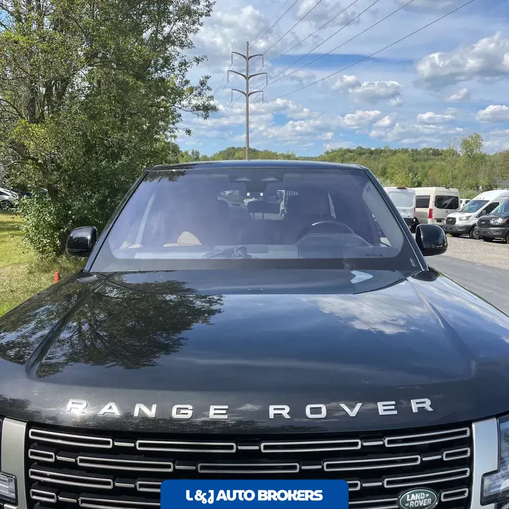 2023 Land Rover Range Rover SE