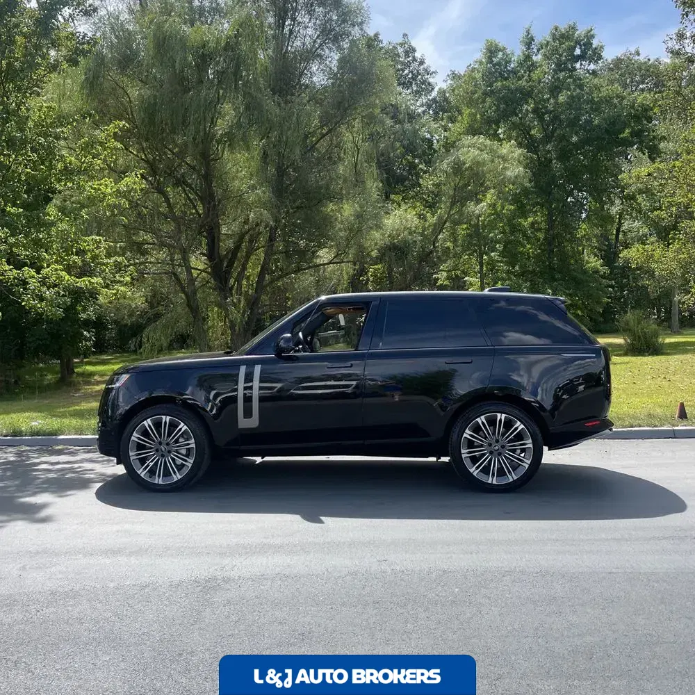 2023 Land Rover Range Rover SE