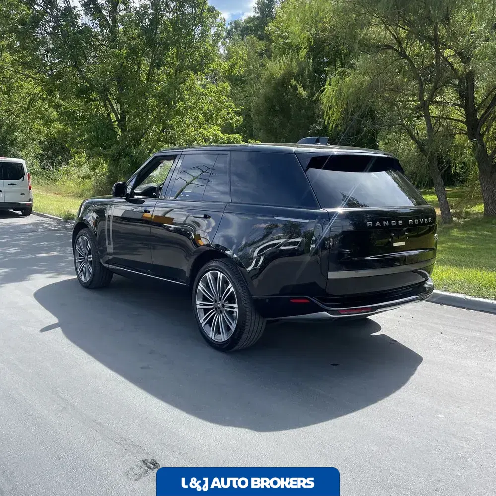 2023 Land Rover Range Rover SE