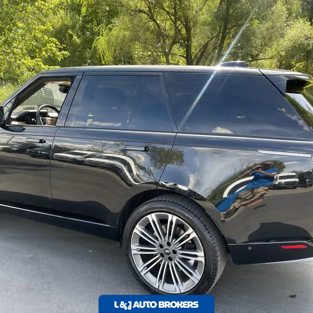 2023 Land Rover Range Rover SE