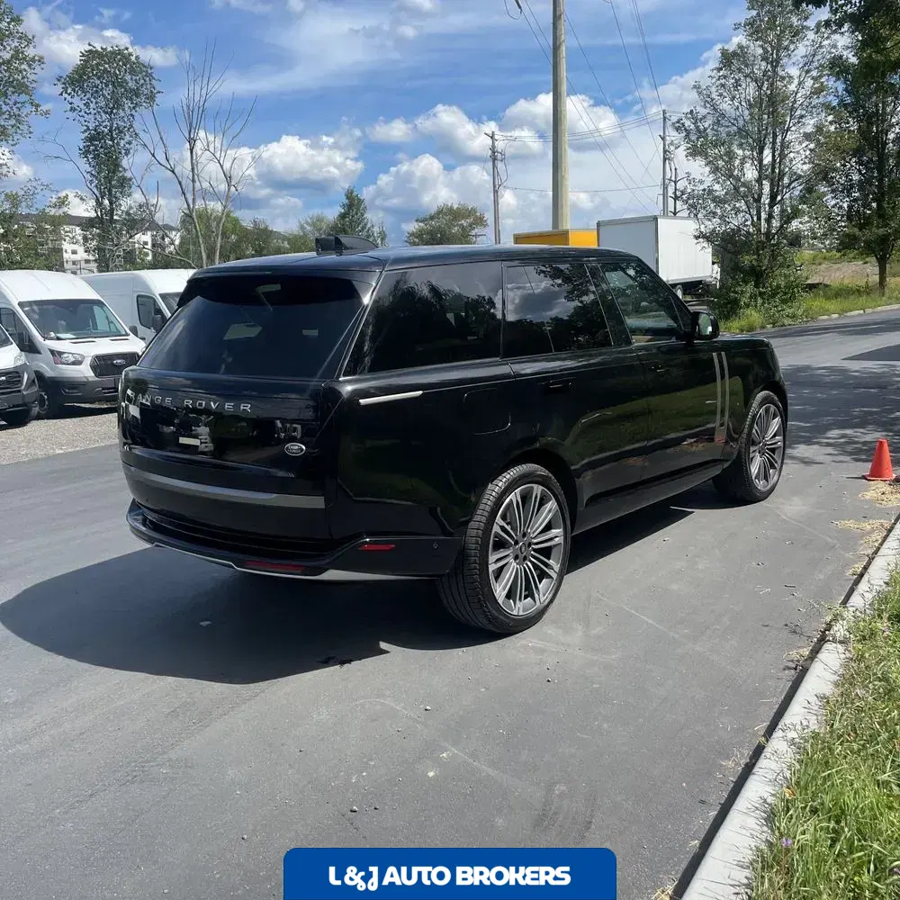 2023 Land Rover Range Rover SE