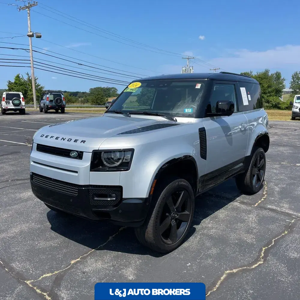 2024 Land Rover Defender 90 P400 X-Dynamic SE