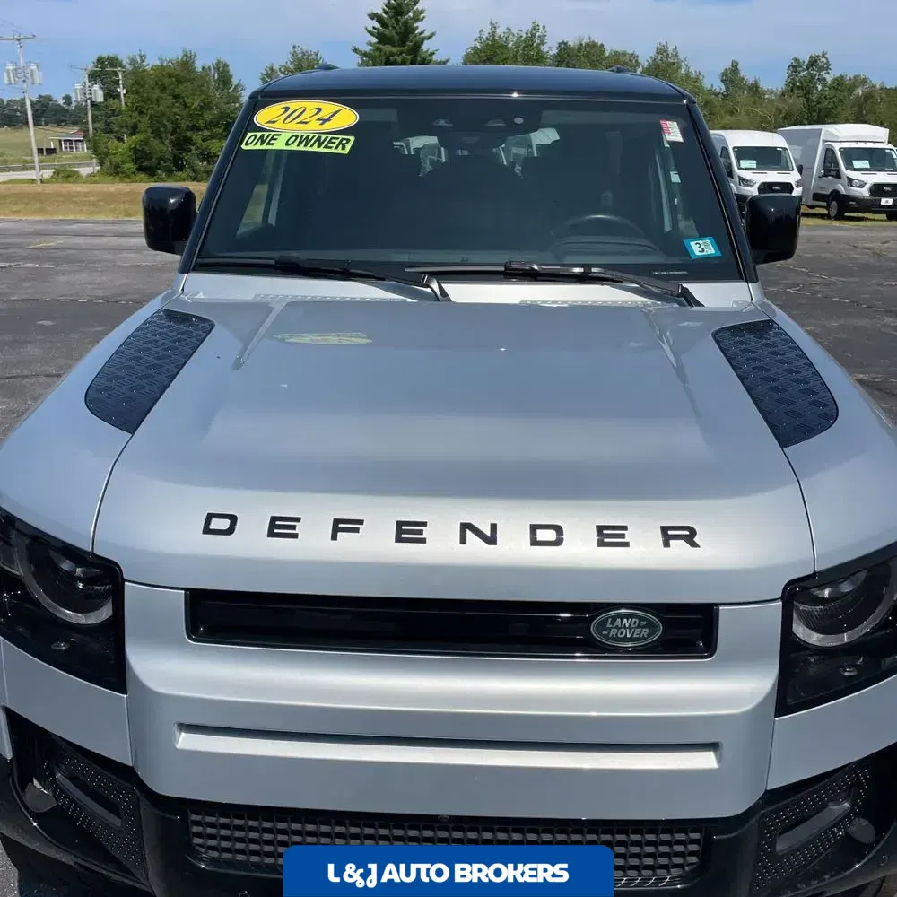 2024 Land Rover Defender 90 P400 X-Dynamic SE