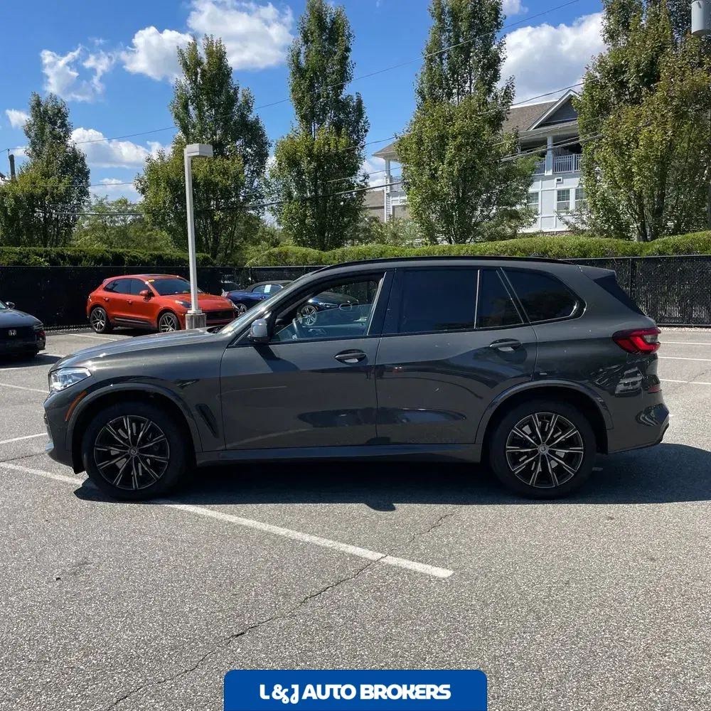 2023 BMW X5 M50i