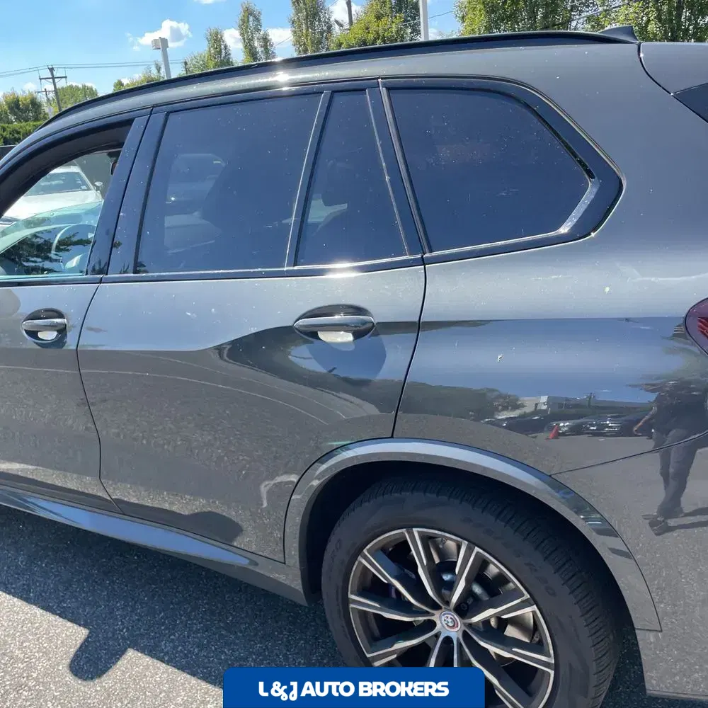 2023 BMW X5 M50i