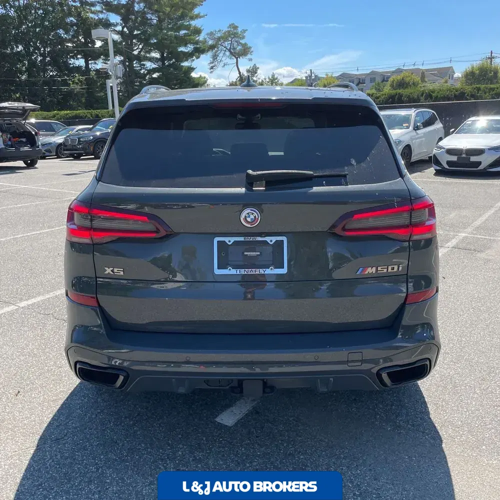 2023 BMW X5 M50i