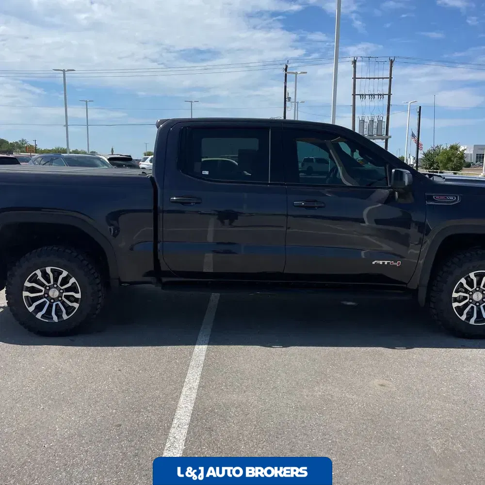2022 GMC Sierra 1500 AT4
