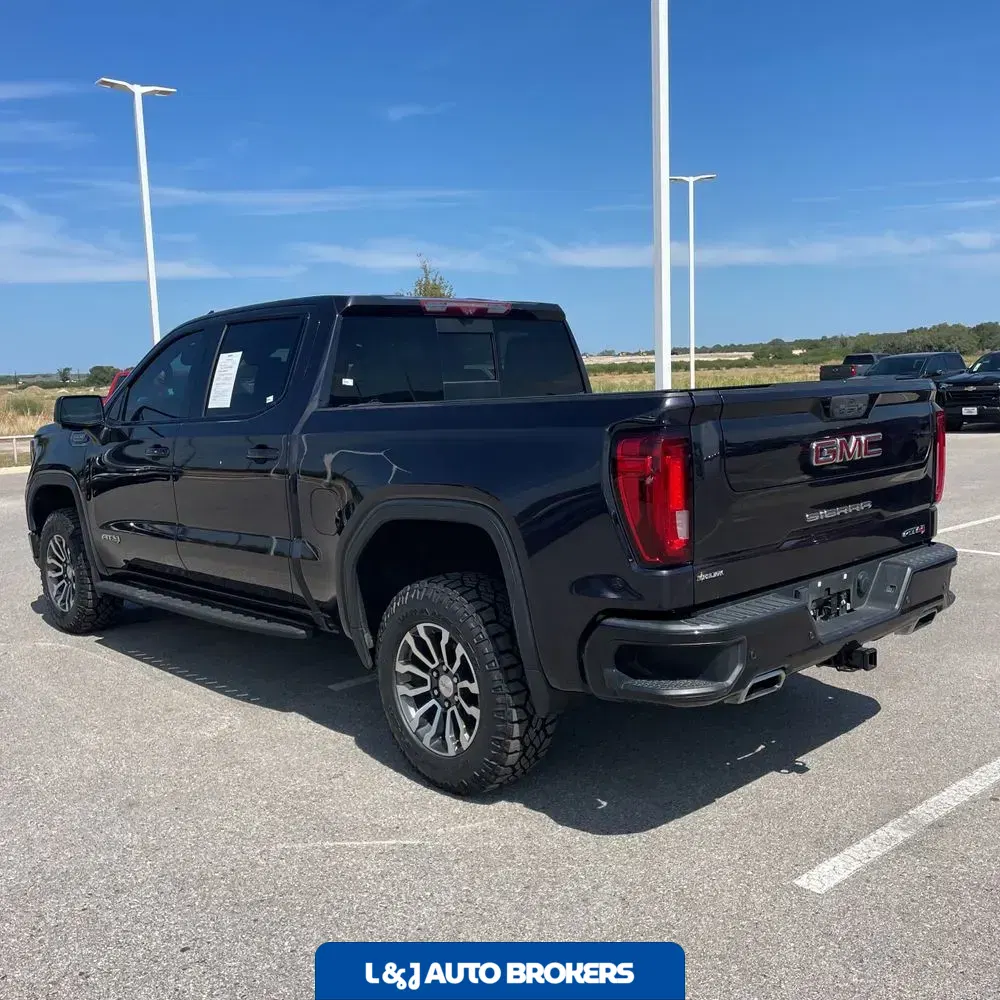2022 GMC Sierra 1500 AT4