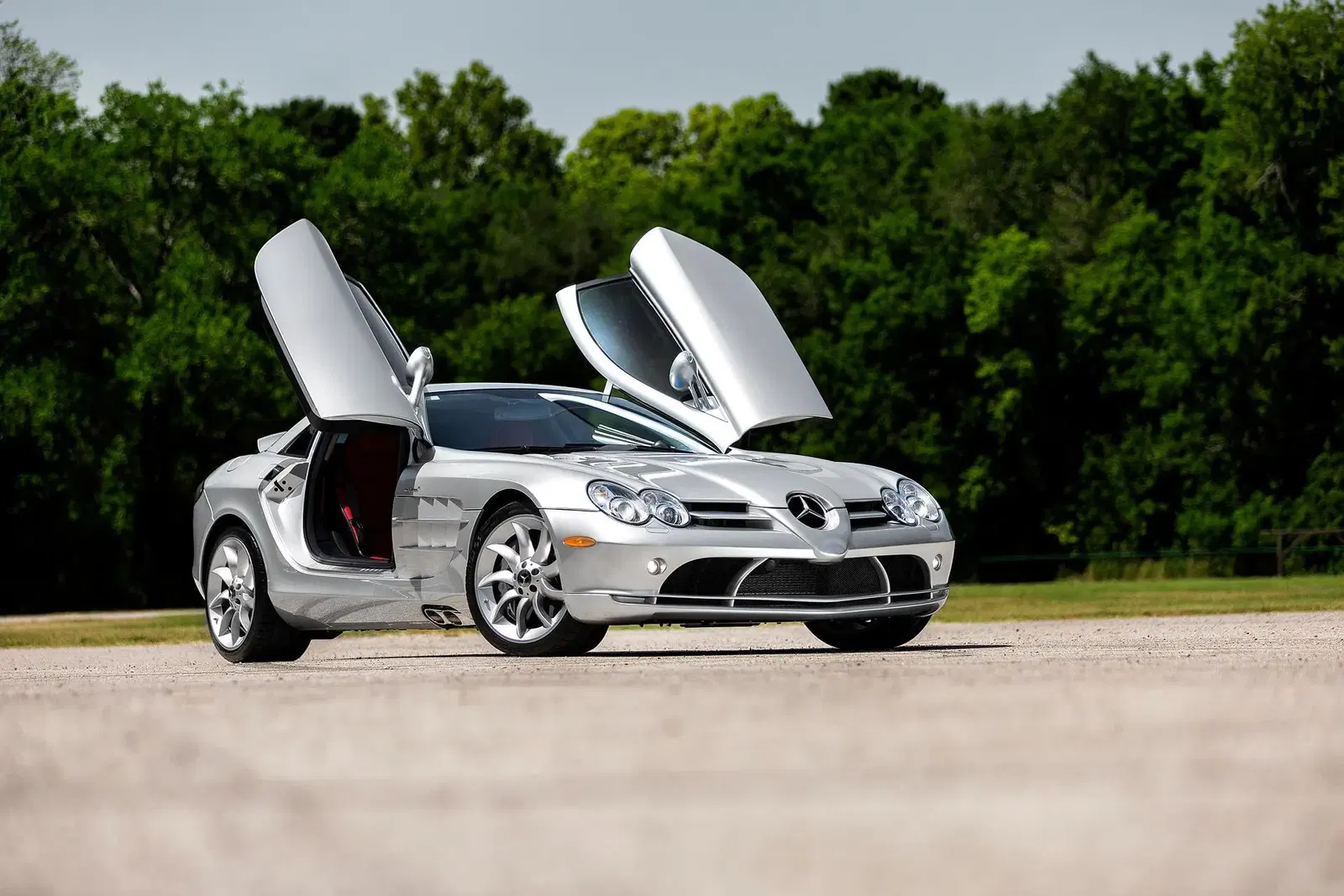 6,800-Mile 2006 Mercedes-Benz SLR McLaren