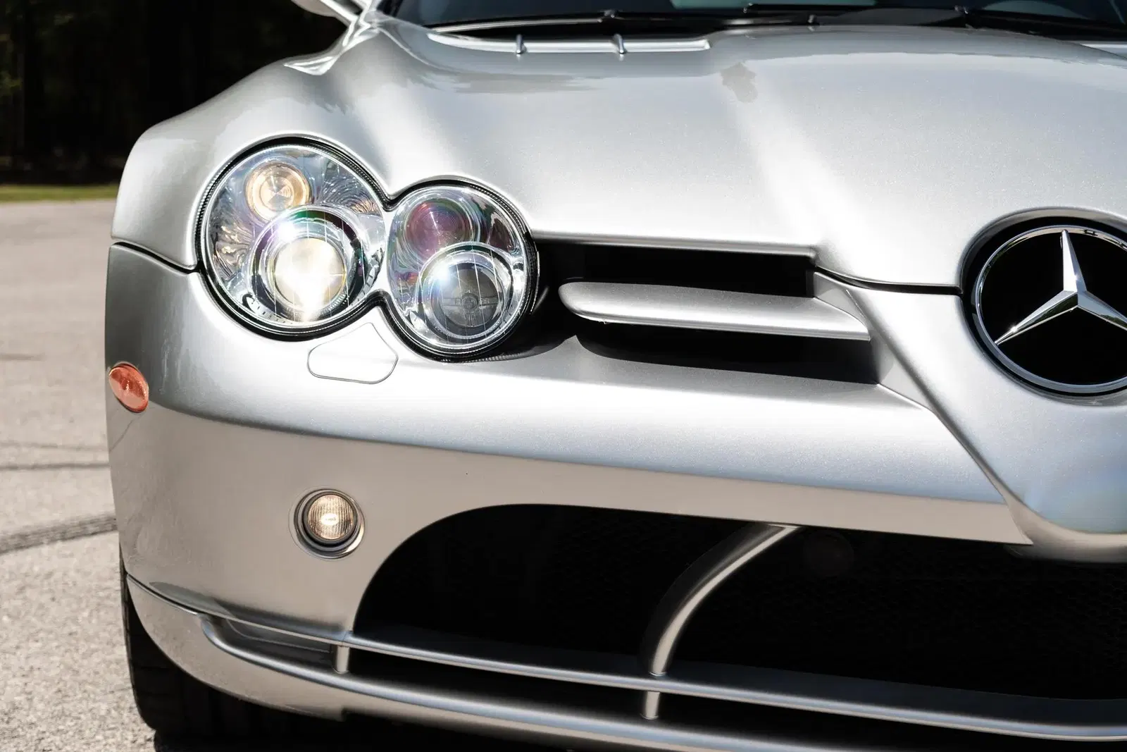 6,800-Mile 2006 Mercedes-Benz SLR McLaren