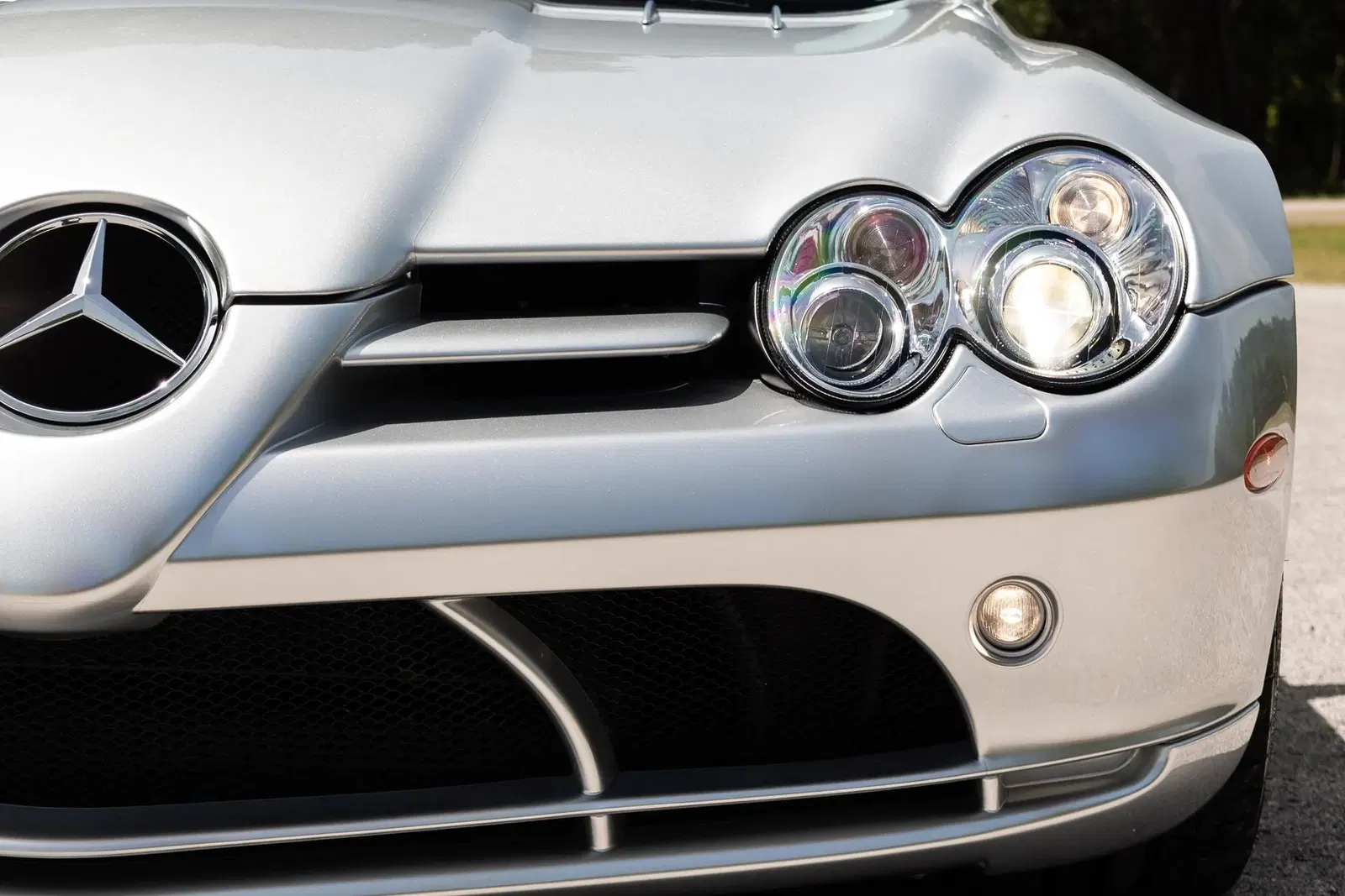 6,800-Mile 2006 Mercedes-Benz SLR McLaren