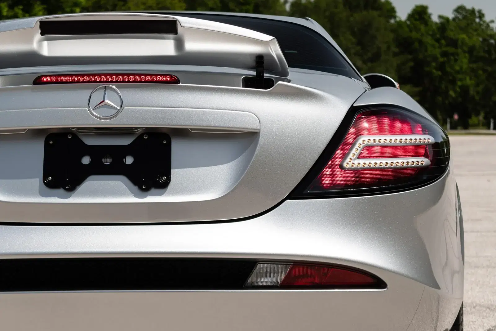 6,800-Mile 2006 Mercedes-Benz SLR McLaren