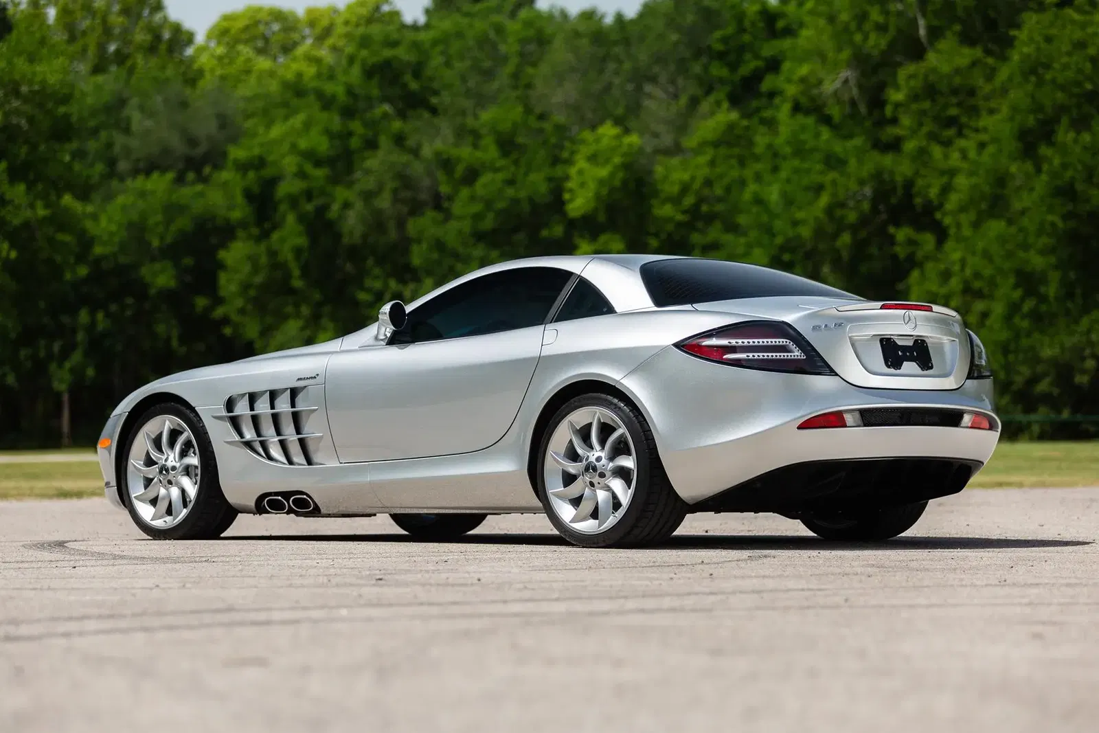 6,800-Mile 2006 Mercedes-Benz SLR McLaren