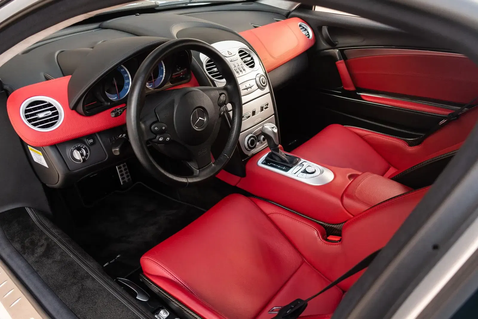 6,800-Mile 2006 Mercedes-Benz SLR McLaren