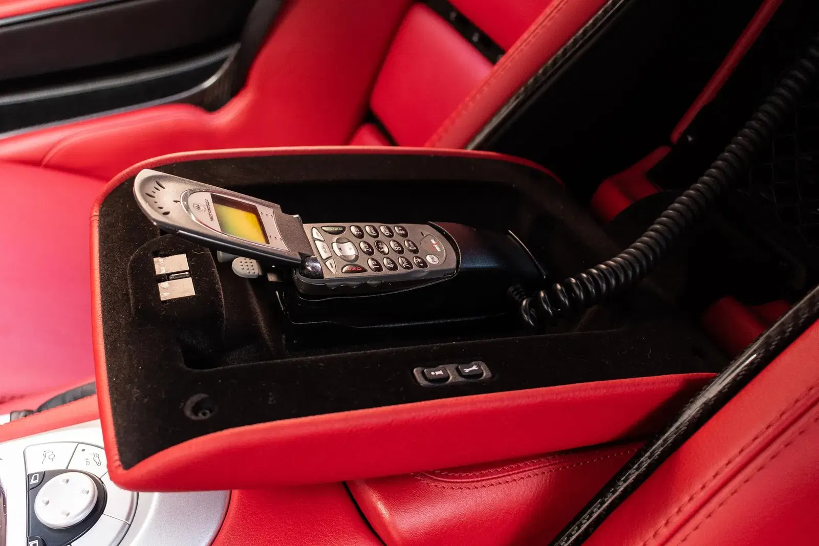 6,800-Mile 2006 Mercedes-Benz SLR McLaren