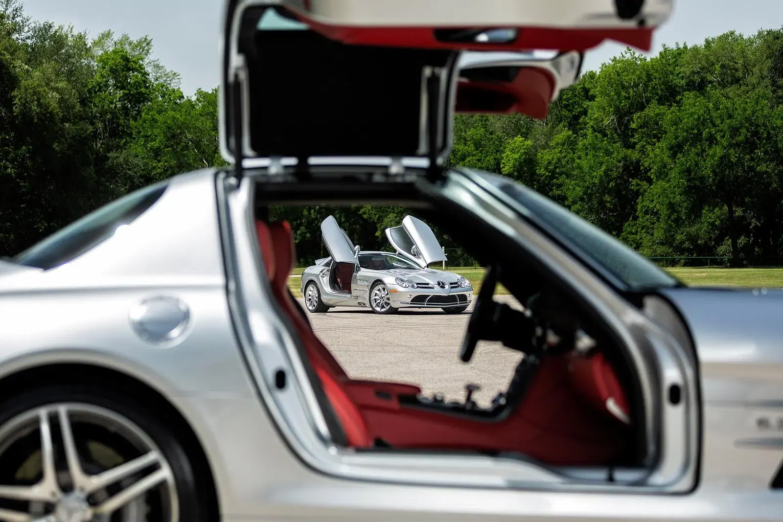 6,800-Mile 2006 Mercedes-Benz SLR McLaren