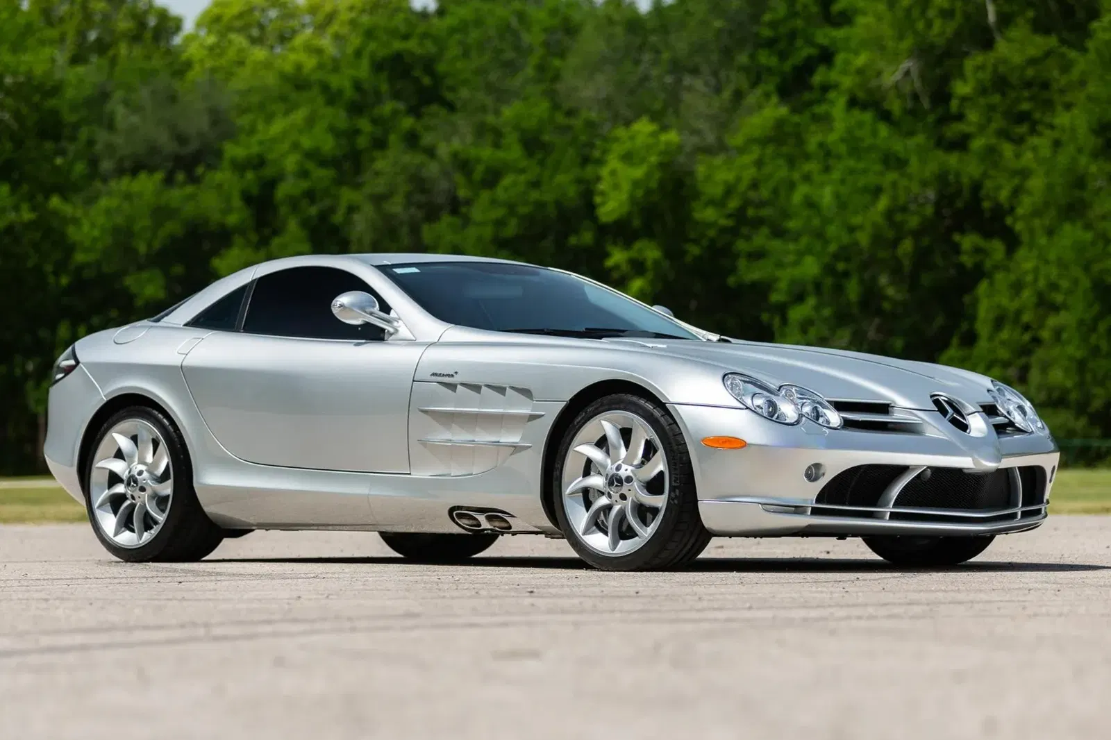 6,800-Mile 2006 Mercedes-Benz SLR McLaren