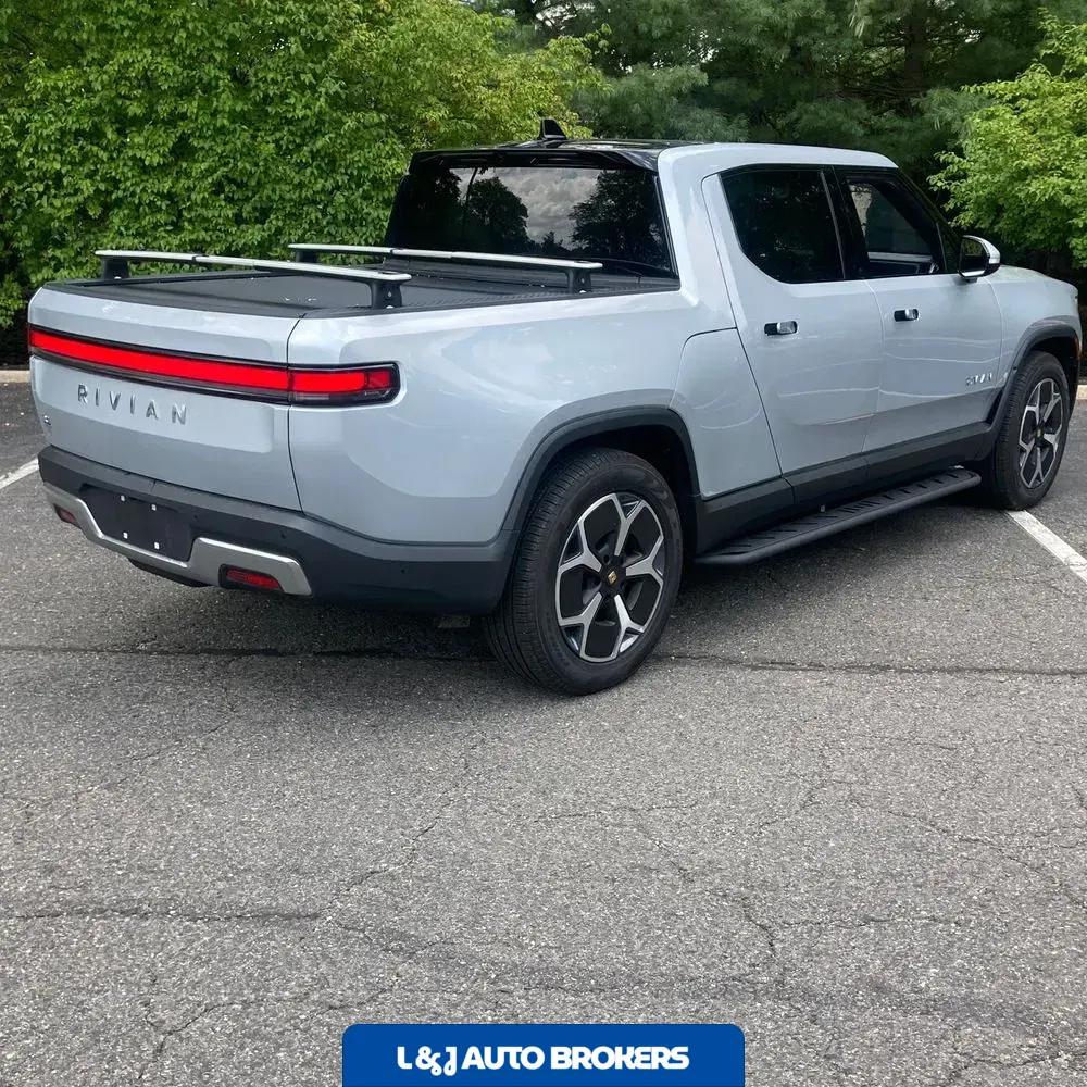 2024 Rivian R1T Adventure Dual-Motor
