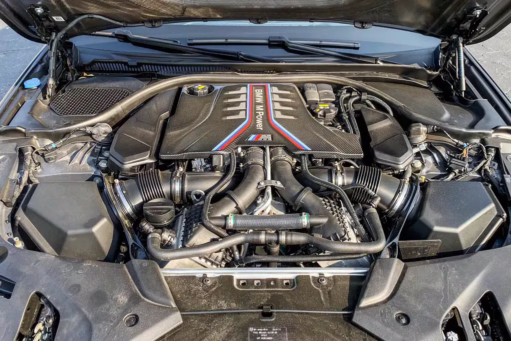 2022 BMW M5 CS