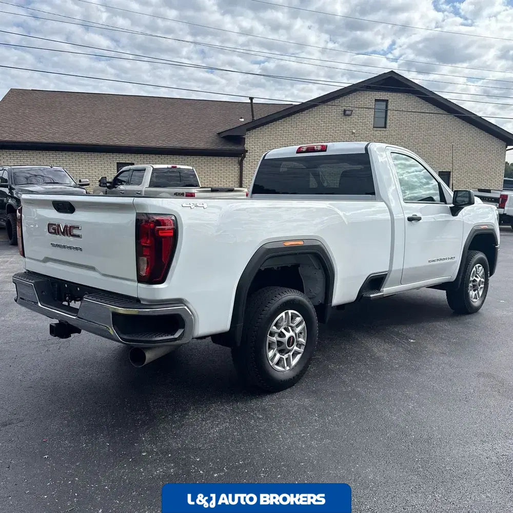2024 GMC Sierra 2500HD Pro