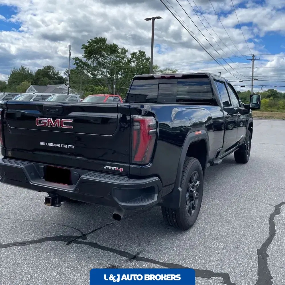 2024 GMC Sierra 2500HD AT4