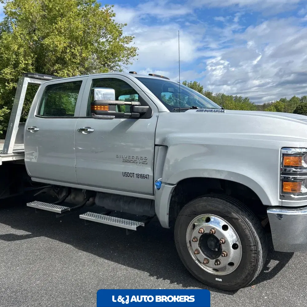 2022 Chevrolet Commercial 6500 CA60-80 CREW CAB 4X2 6.6L