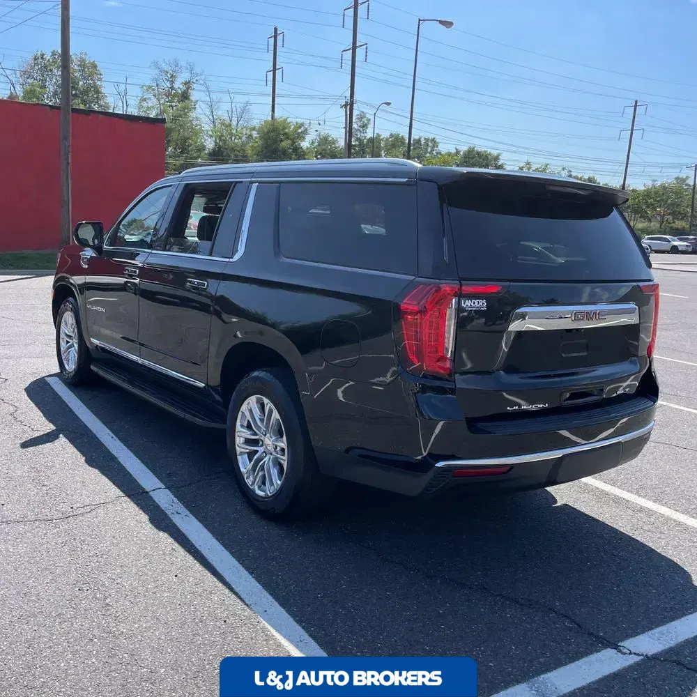 2023 GMC Yukon XL SLT
