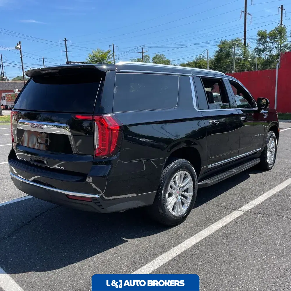 2023 GMC Yukon XL SLT
