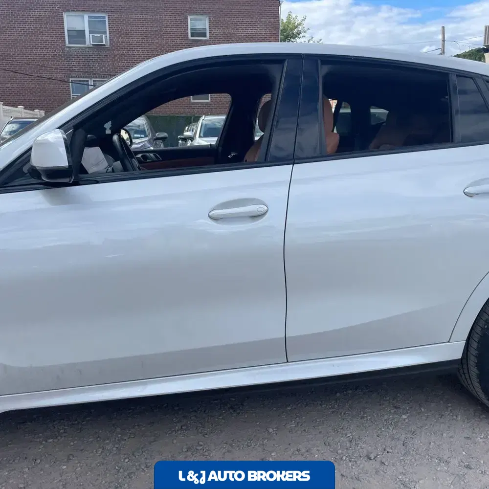 2023 BMW X6 XDrive40i
