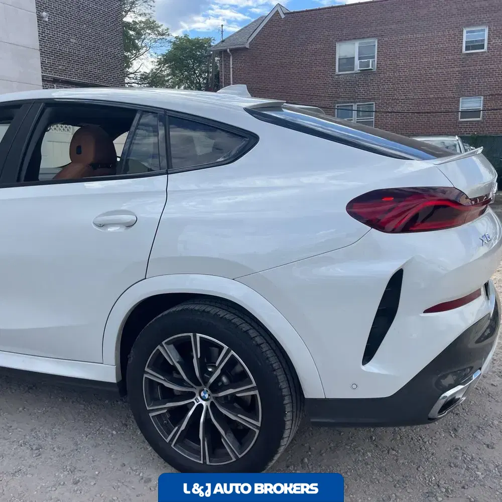 2023 BMW X6 XDrive40i