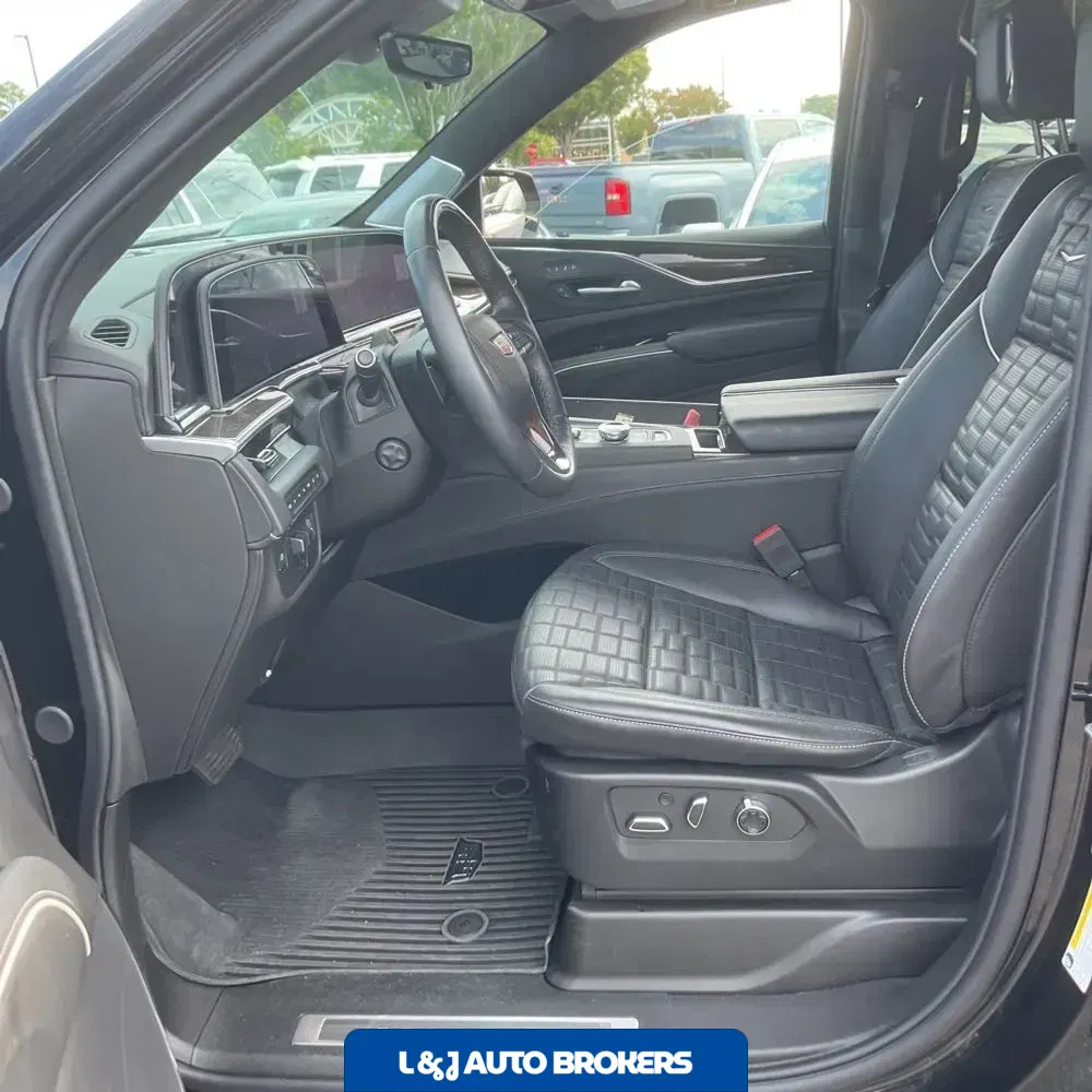 2024 Cadillac Escalade ESV Premium Luxury Platinum
