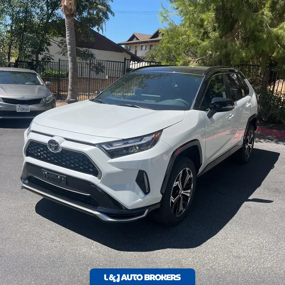 2025 Toyota RAV4 Plug-in Hybrid XSE