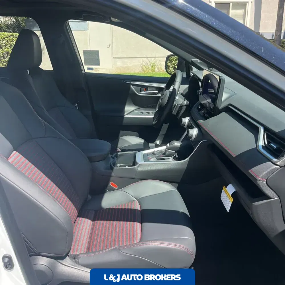 2025 Toyota RAV4 Plug-in Hybrid XSE