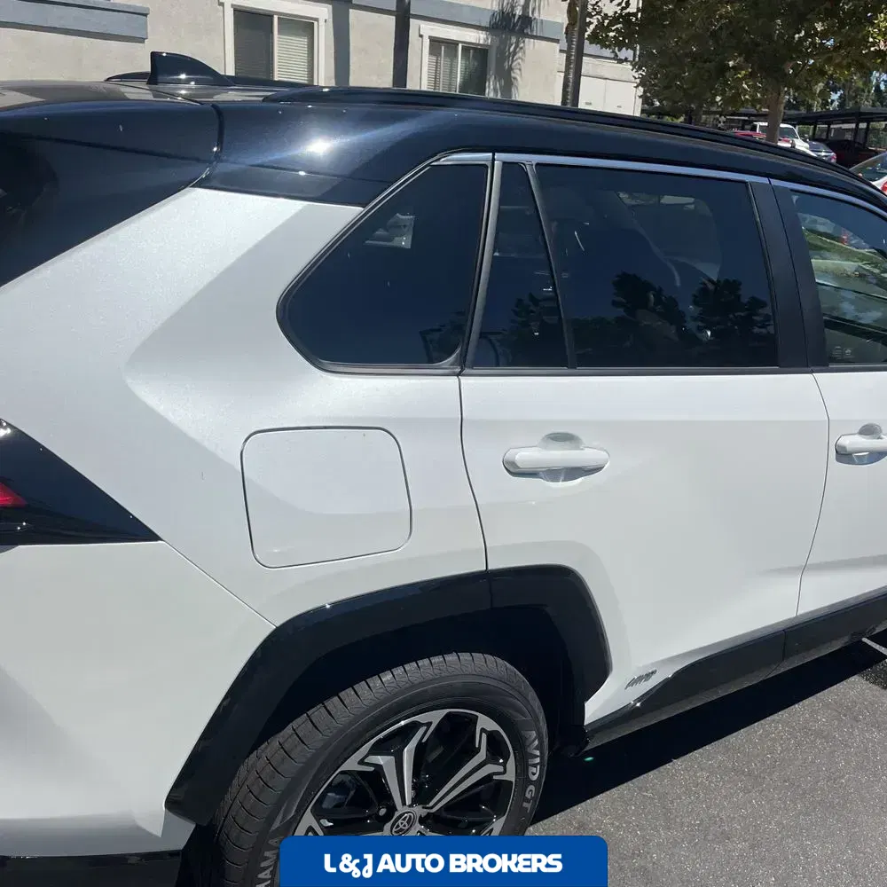 2025 Toyota RAV4 Plug-in Hybrid XSE